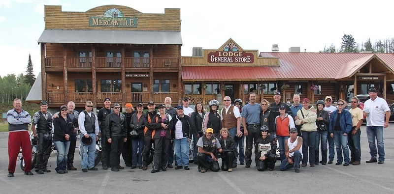 03-ride-for-the-arts-daniels-summit-group-shot