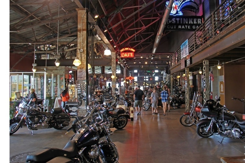 24-ride-for-the-arts-timp-harley-show-room